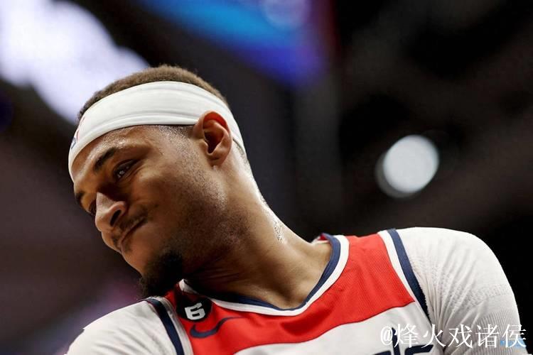 加福德13分钟内高效表现:2分2板2助攻1抢断1盖帽 加福德13分钟内高效表现:2分2板2助攻1抢断1盖帽